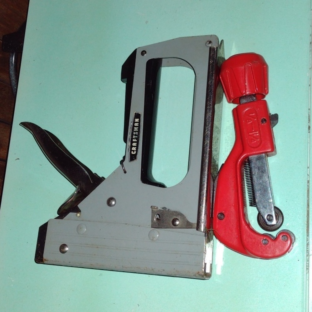 Craftsman Heavy duty stapler and Tube Tool
